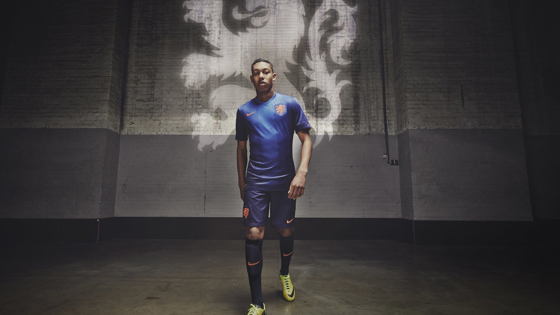 罗德里评分拉满背后，曼联对阵尼斯的战术棋局与中场革命